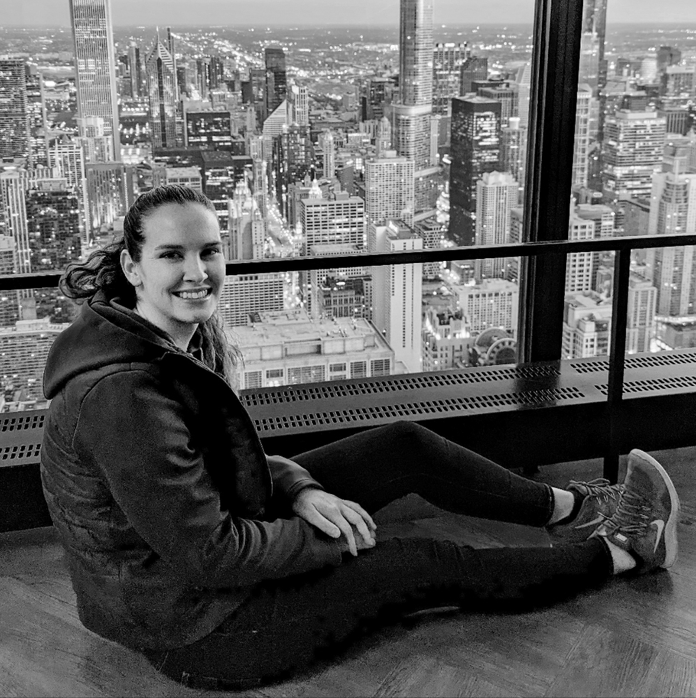 Meet your Poshers, Lexi and Mattie